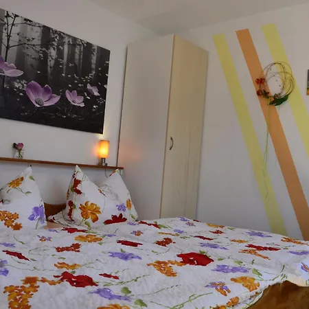 Haus Am Stein - Haus 1 Holiday home Konigstein an der Elbe